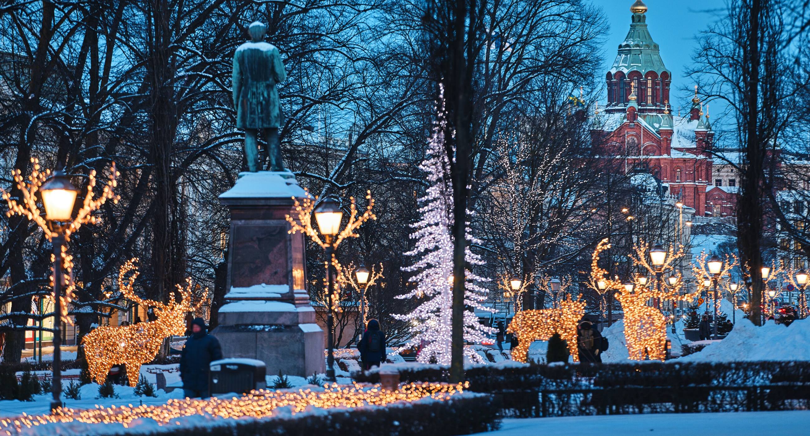 Winter-scenes-Christmas-lights-on-a-street-in-Helsinki