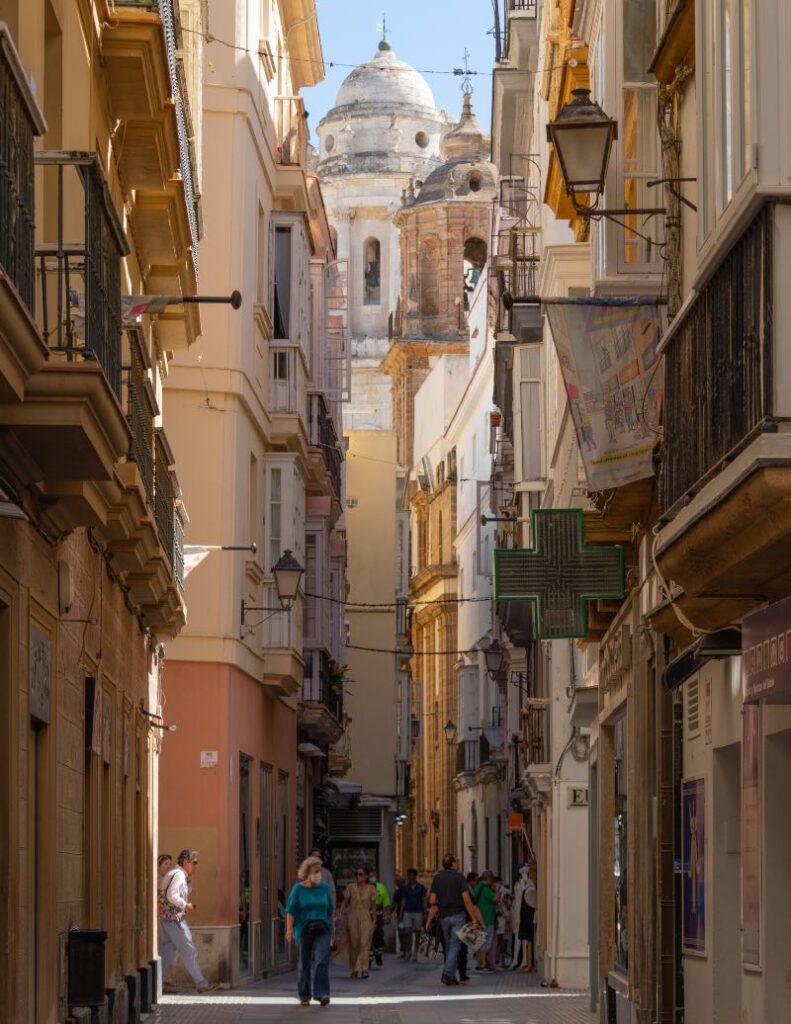 Cadiz-street-scene